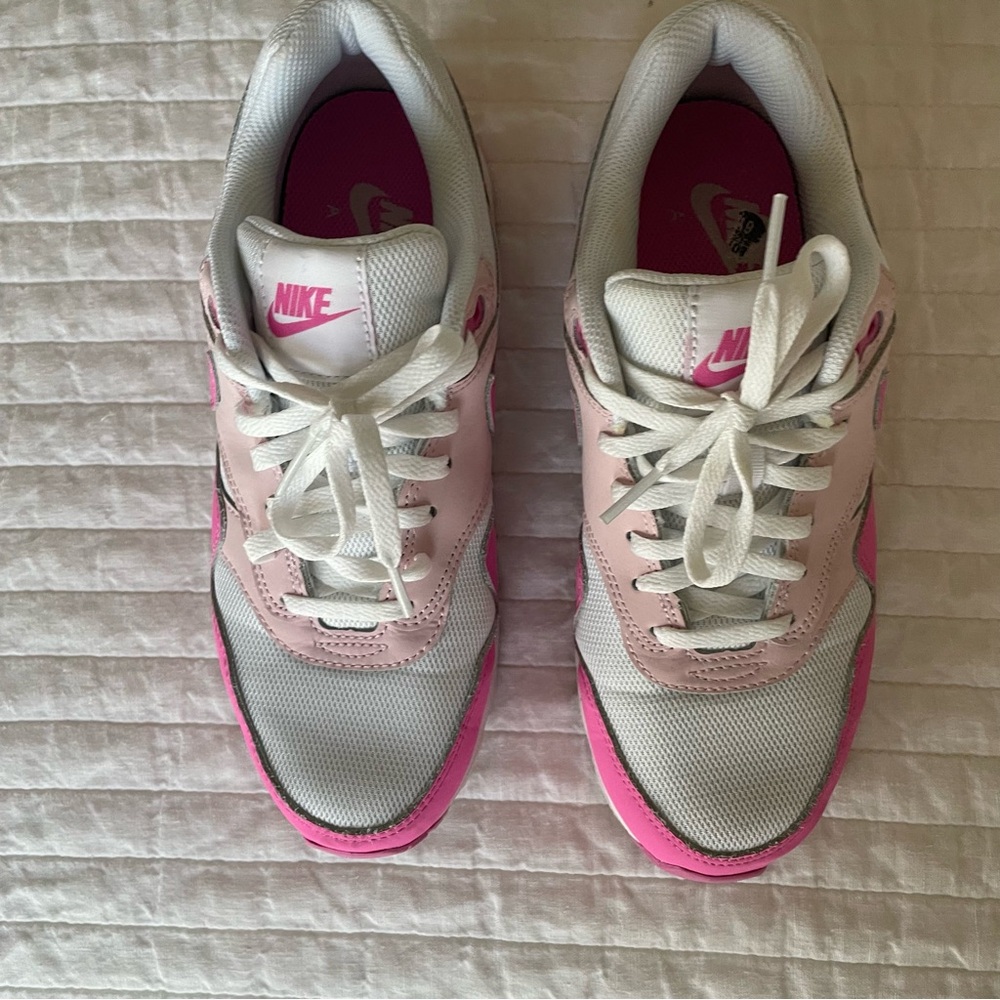 Nike Air Pink and White Kids' Sneakers 6Y - Picture 4 of 7